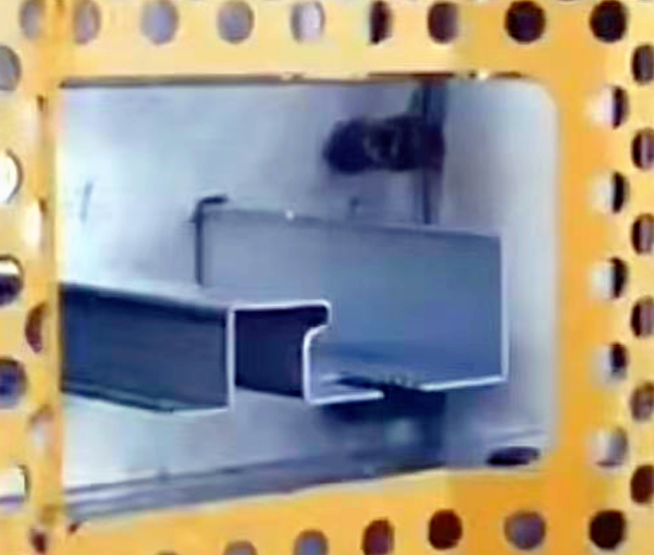Roll forming machine Roll forming machine