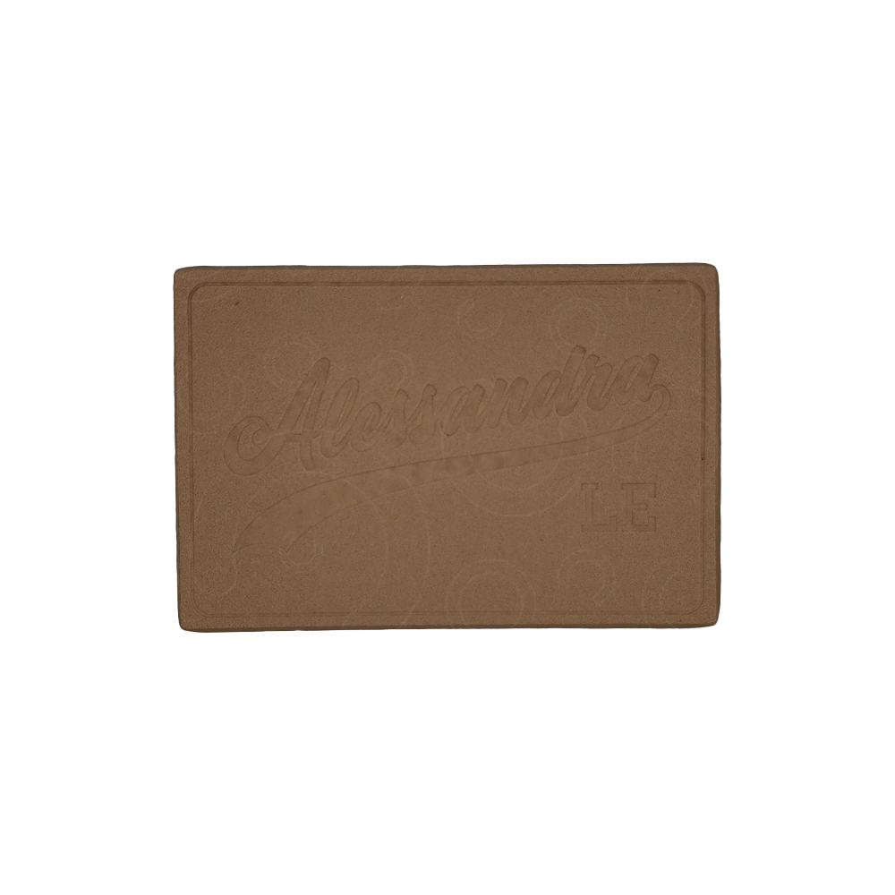 Press letter-shaped leather label Press letter-shaped leather label