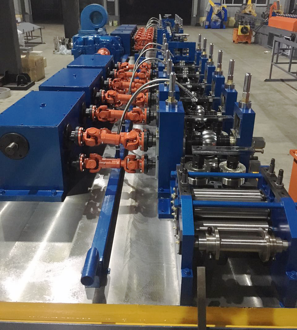 Rohrformmaschine tube rolling line