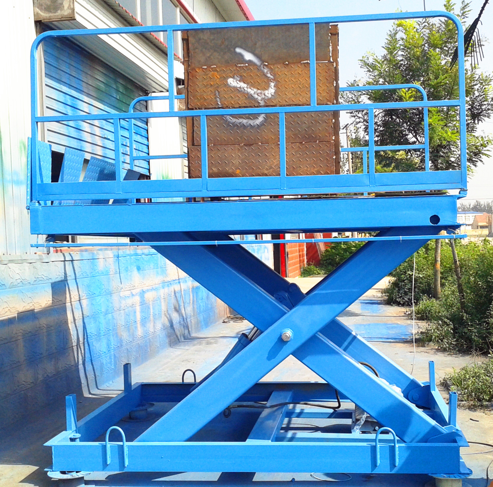 Warehouse Scissor Lift