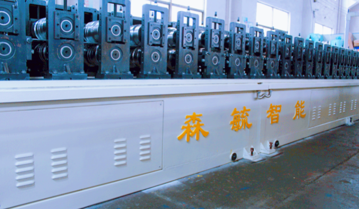Roll forming machine Roll forming machine