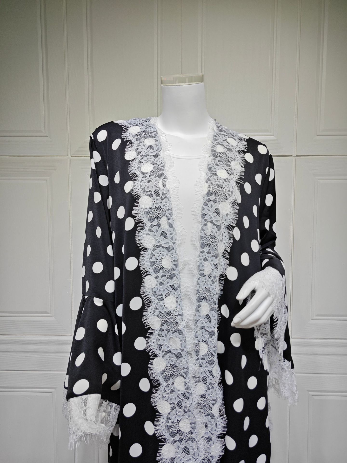 Black Polka Dot Lace Abaya MQ291 (7) Black Polka Dot Lace Abaya MQ291 (7)