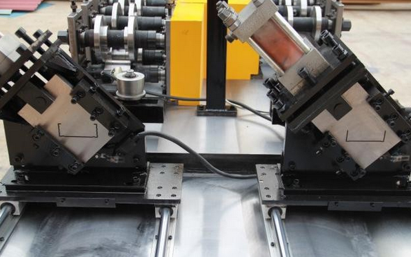 Combined C U Channel Roll Forming Machine 6