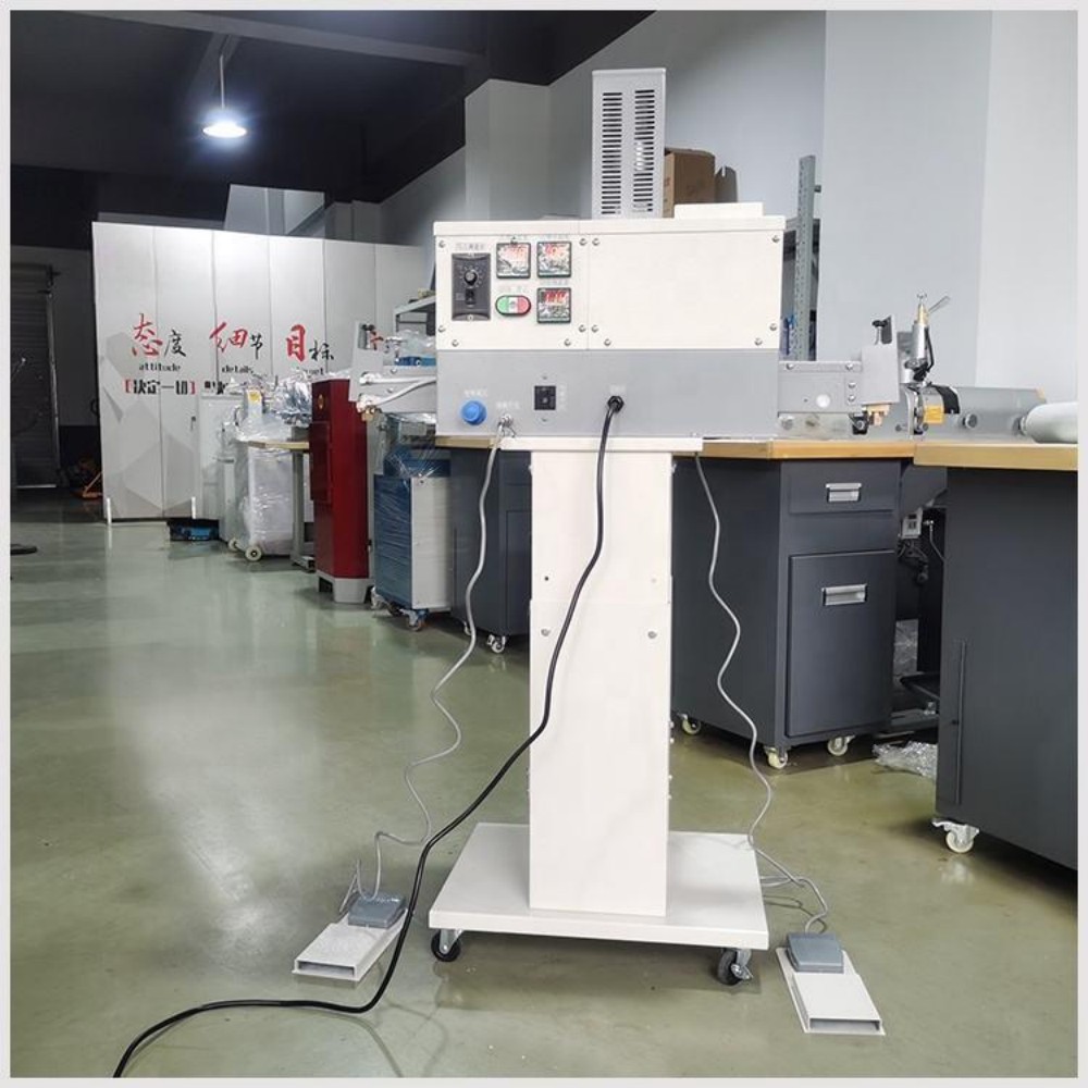 DL-7523C Energy Saving Double Head Hot Melt Adhesive Glue Sprayer Hot Melt Glue Spraying Machine (2) DL-7523C Energy Saving Double Head Hot Melt Adhesive Glue Sprayer Hot Melt Glue Spraying Machine (2)