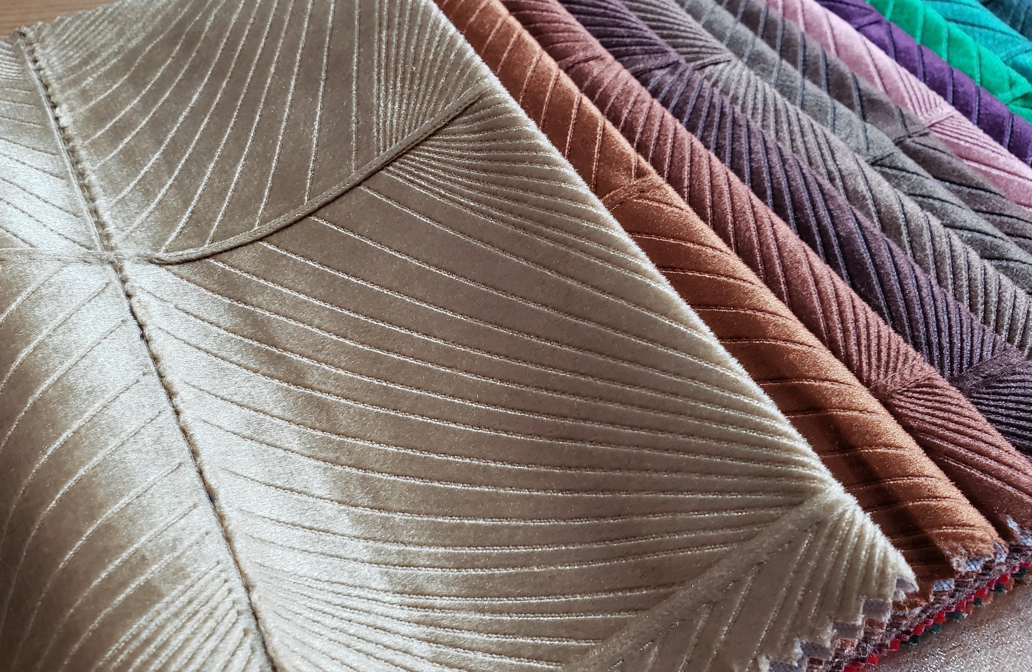 Crumpled Quilted Fabric a Crumpled Quilted Fabric a