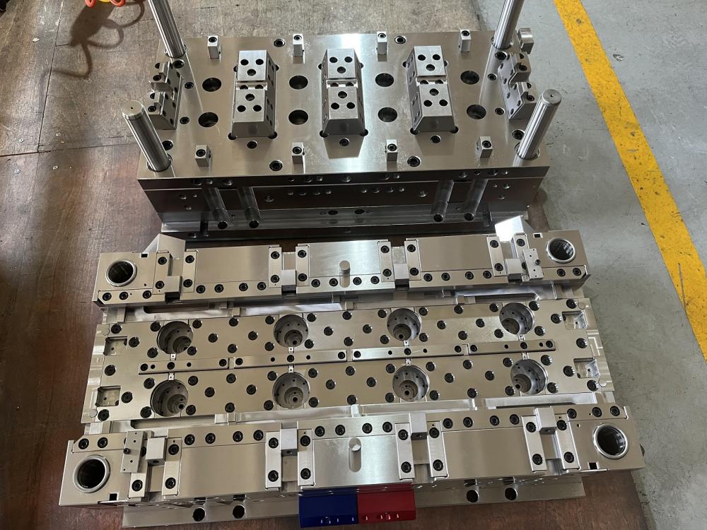 Precision Mold Base With Slider Auxiliary Components 11 Precision Mold Base With Slider Auxiliary Components 11