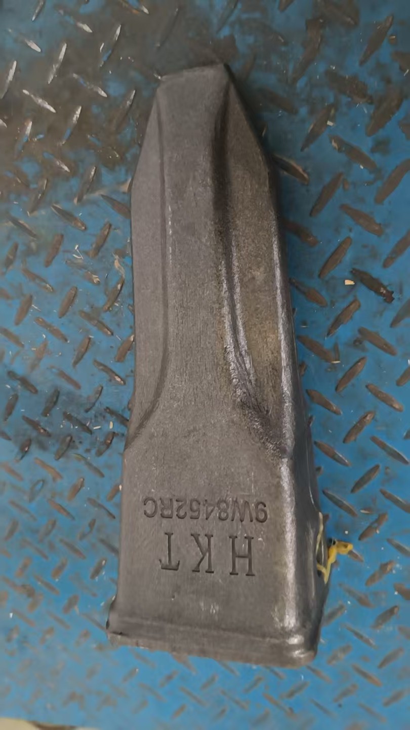 E330 bucket teeth E330 bucket teeth