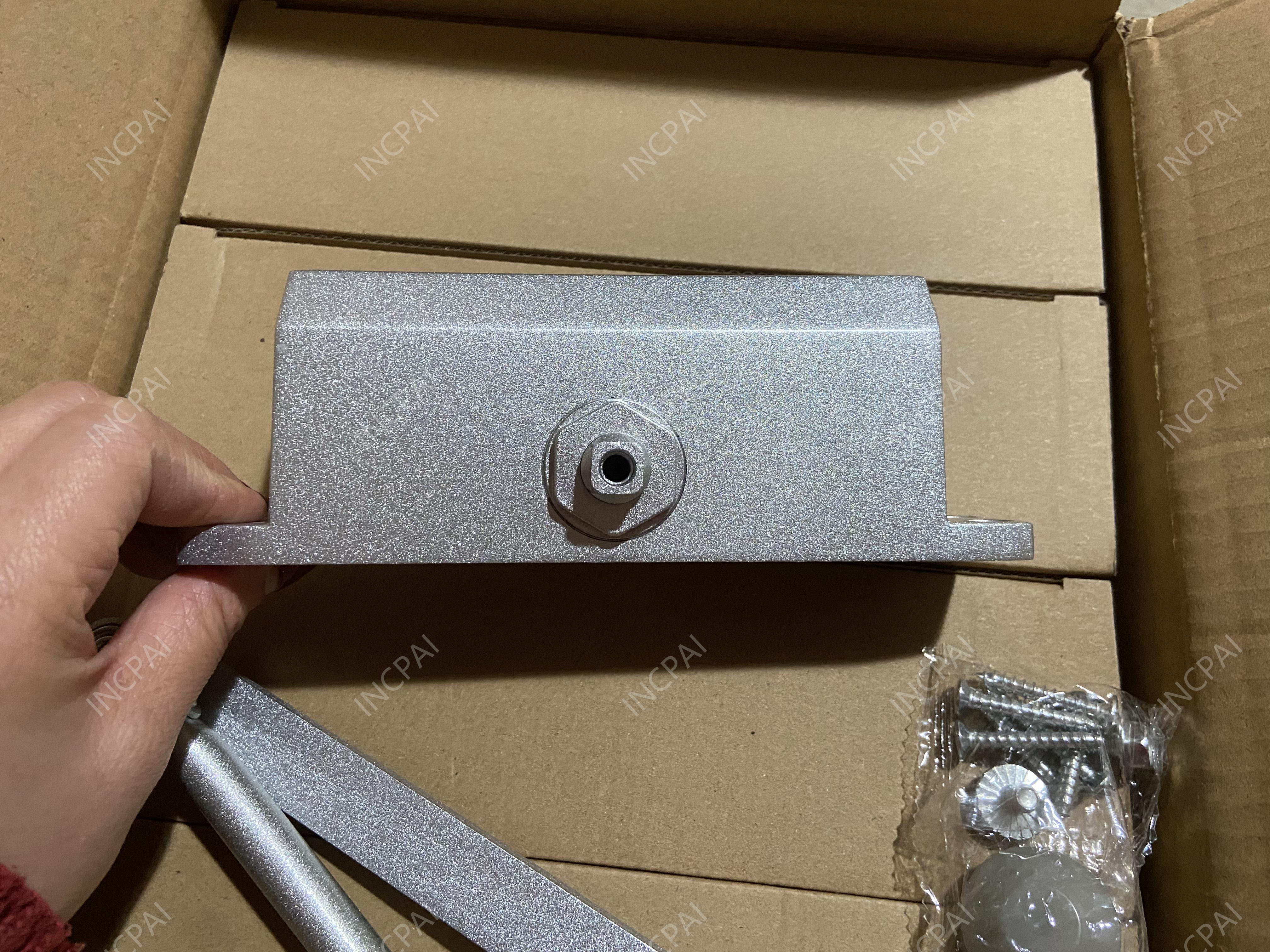 Door closer Door closer