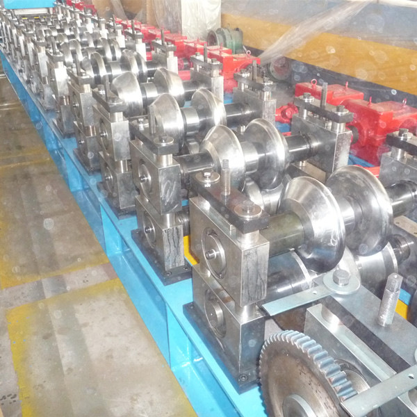 철강 고속도로 가드 레일 사양 기계 제작 Steel Highway Guardrail Specifications Making Machine