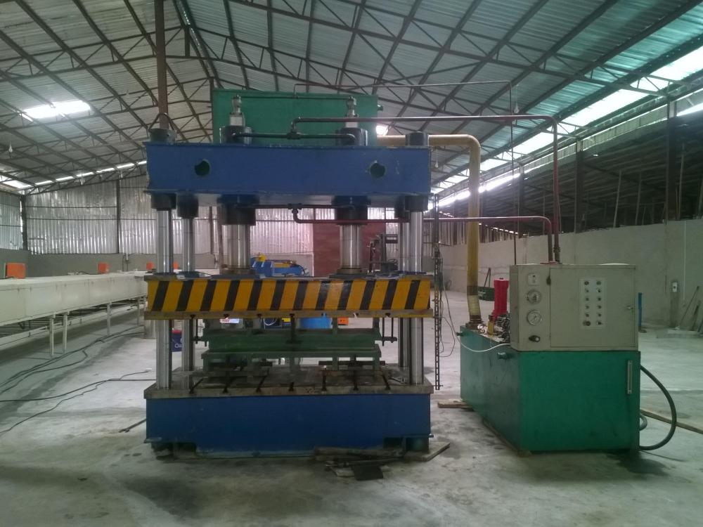 เครื่องแรงดัน pressure machine for Stone Coated Metal Roofing Product Line