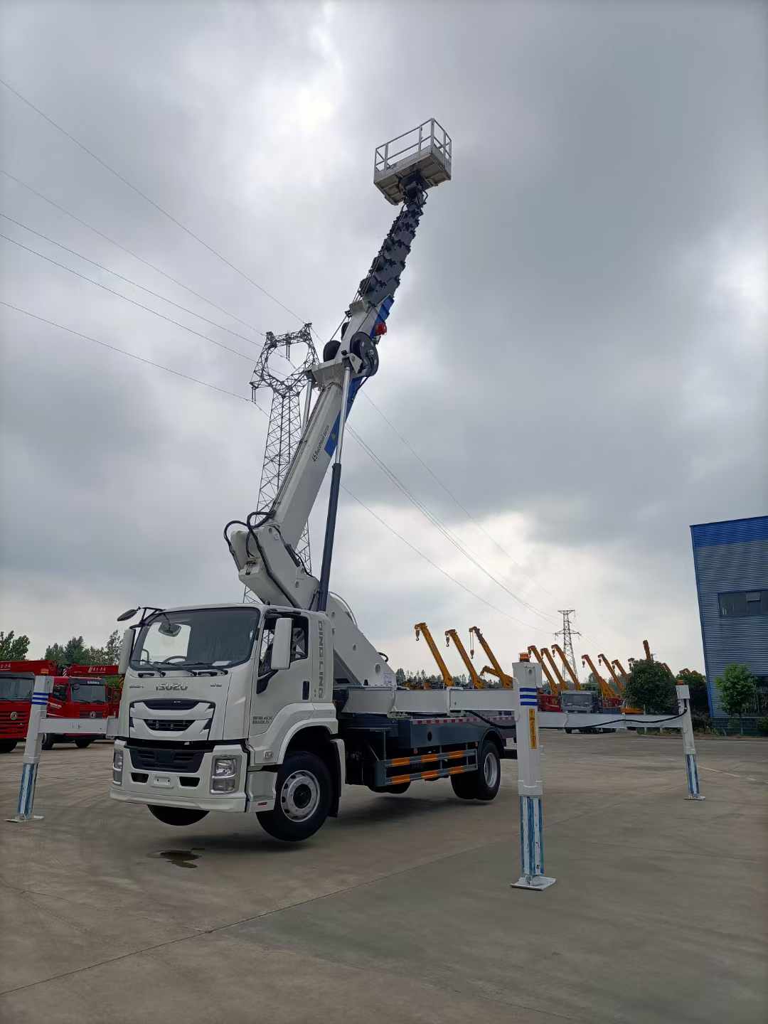 LED TRUCK (6) LED TRUCK (6)