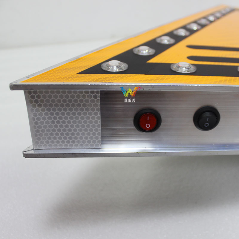 led-triangle-traffic-sign-flashing-1 led-triangle-traffic-sign-flashing-1