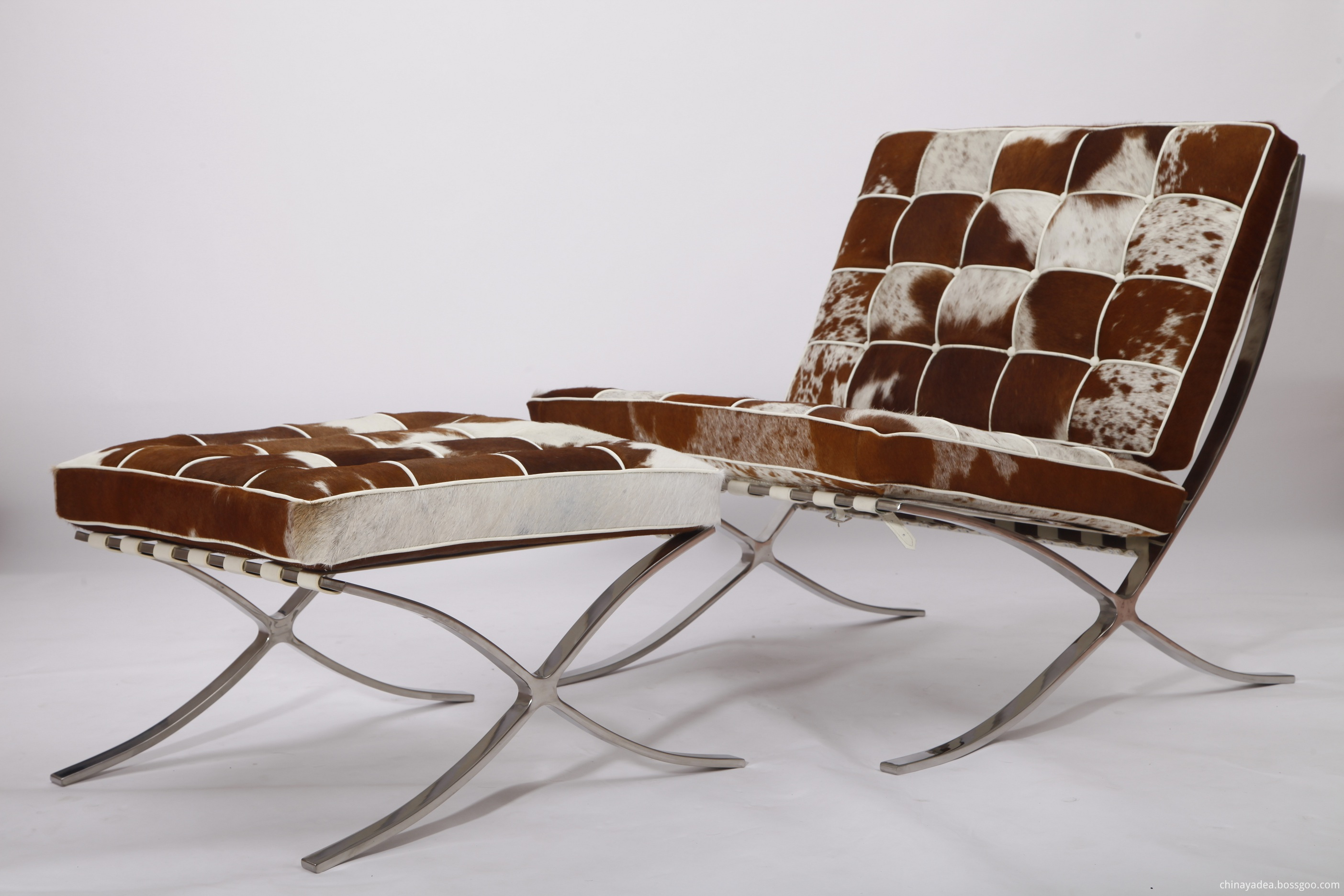 Cadeira de puericultura e otomano barcelona knoll barcelona pony chair and ottoman
