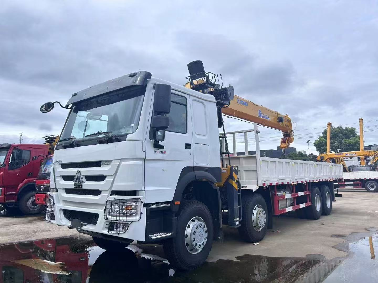 HOWO Crane Truck (6) HOWO Crane Truck (6)
