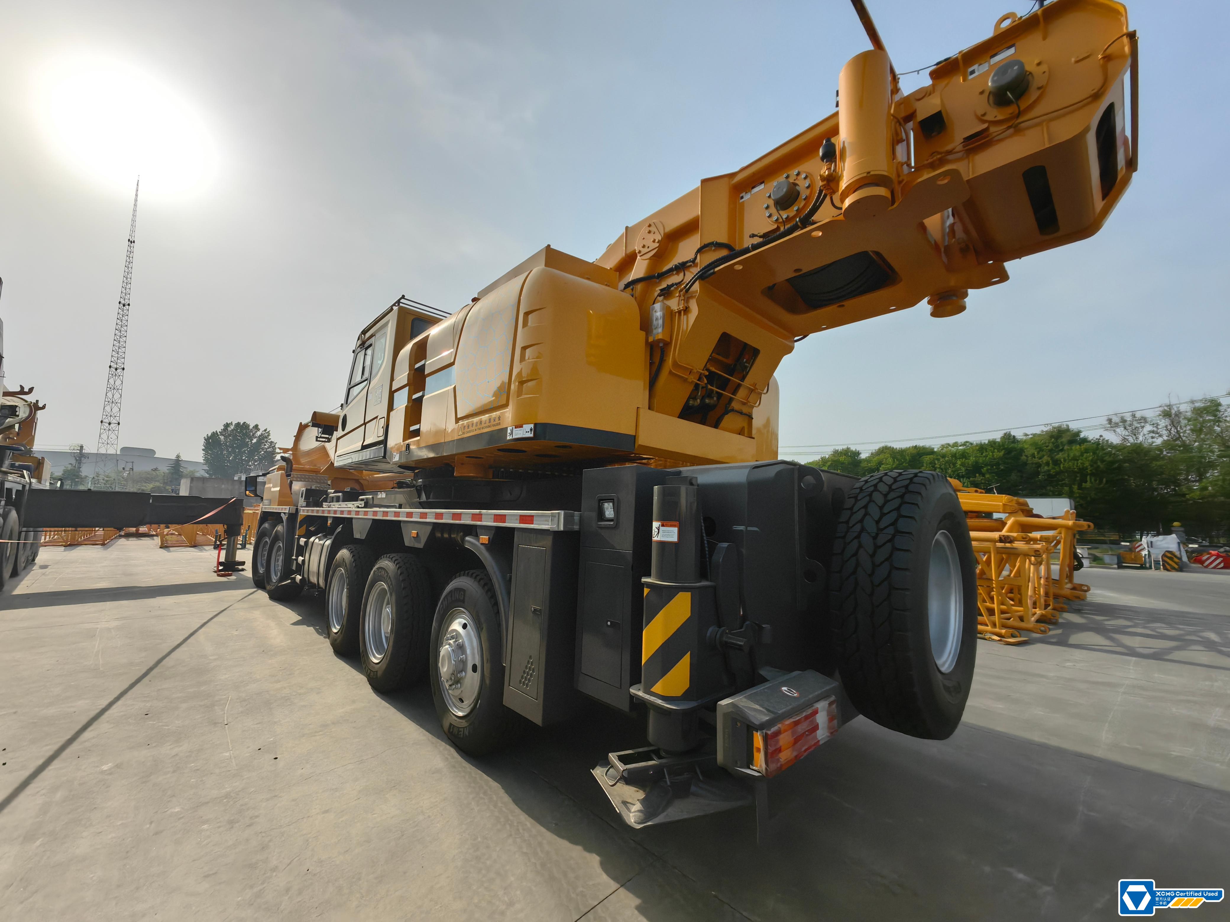 Used truck crane with hydraulic boom, perfect for heavy lifting projects Used truck crane with hydraulic boom, perfect for heavy lifting projects