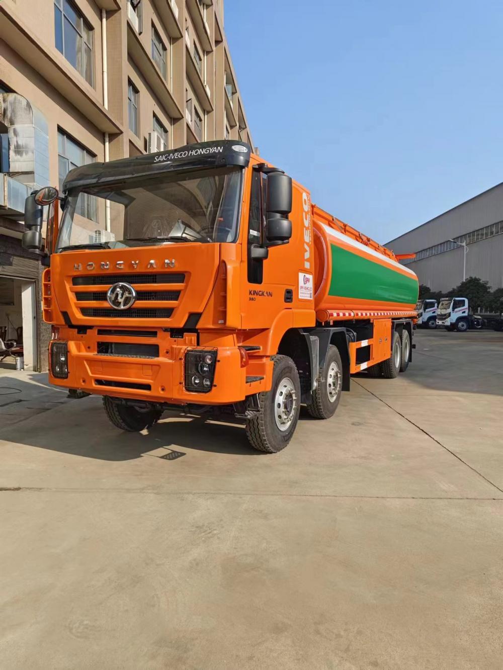 8x4 350p Hongyan Heavy Fuel Tank Trucks 8x4 350p Hongyan Heavy Fuel Tank Trucks