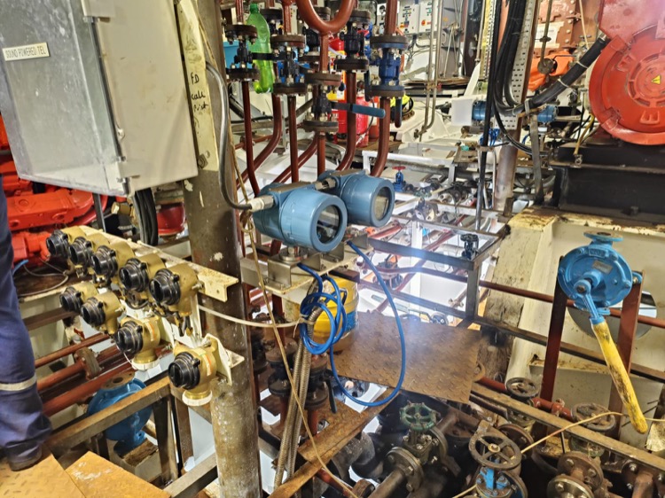 Coriolis mass flowmeter 2 Coriolis mass flowmeter 2