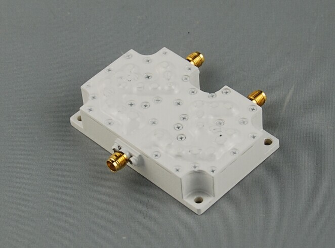 Diplexeur coaxial / diplexeur à guide d'ondes Coaxial diplexer/waveguide diplexer