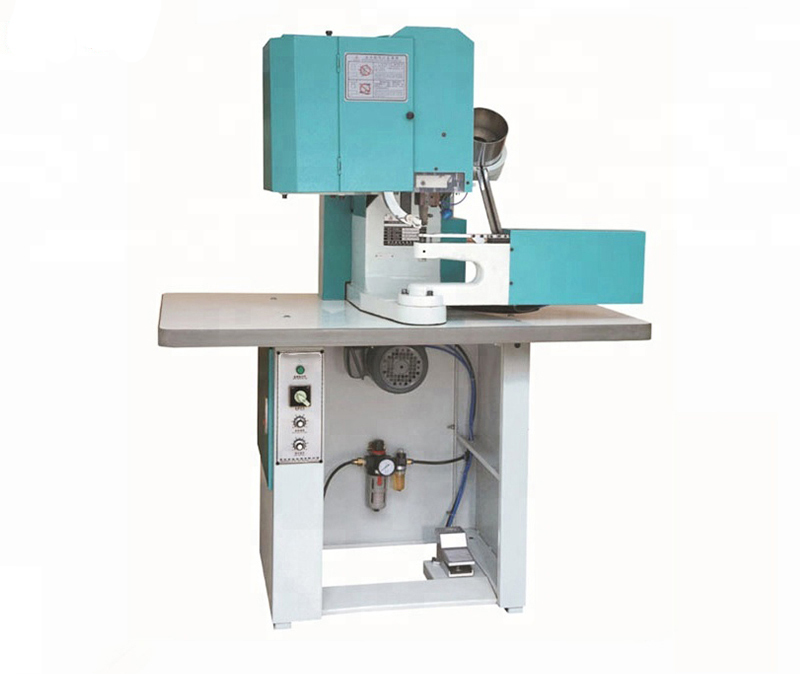 JD-918 Automatic D-Ring Button Riveting Machine (2) JD-918 Automatic D-Ring Button Riveting Machine (2)