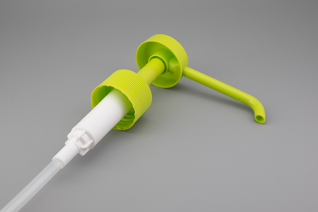 Custom 28/410 Green Ribbed 3cc Up-Down Lock Lotion Pump Custom 28/410 Green Ribbed 3cc Up-Down Lock Lotion Pump