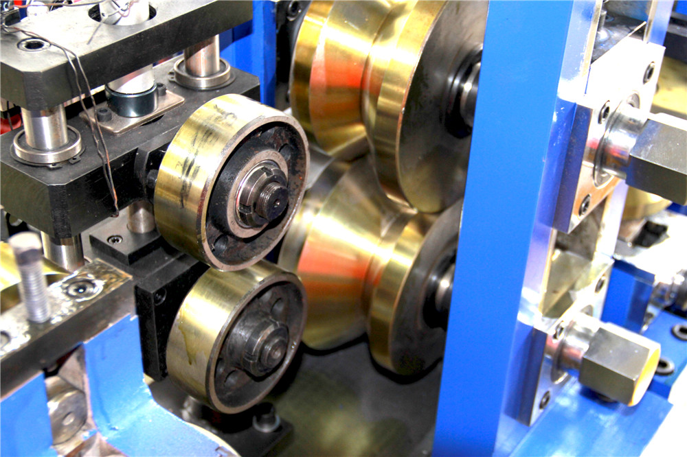 welded pipe machine welded pipe machine