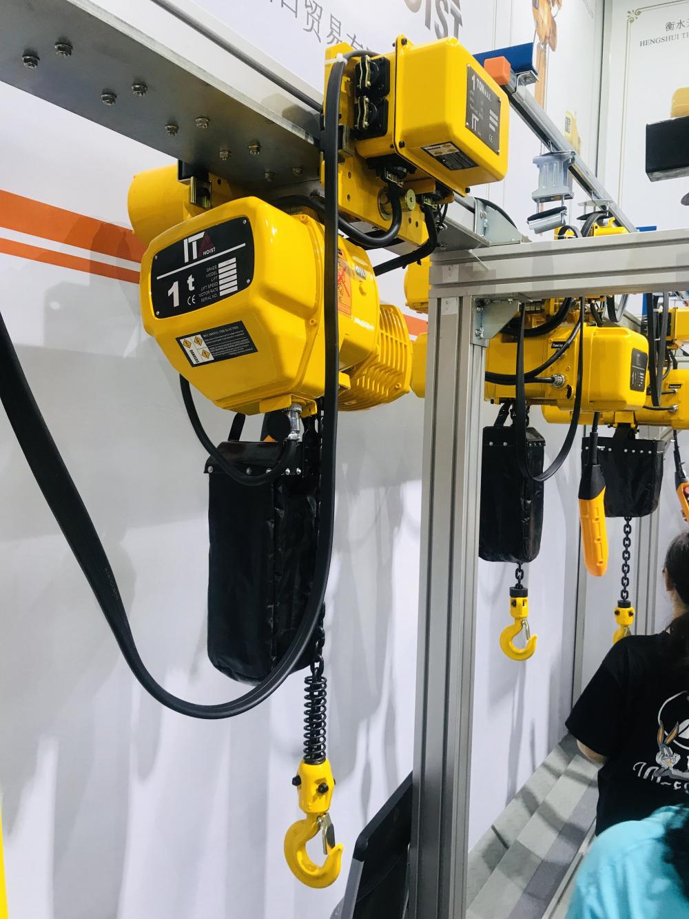 electric chain hoist