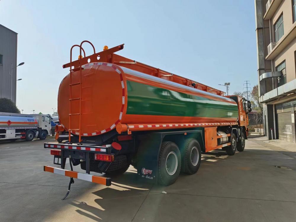 8x4 8 30000 Liters Fuel Oil Tank Truck 8x4 8 30000 Liters Fuel Oil Tank Truck