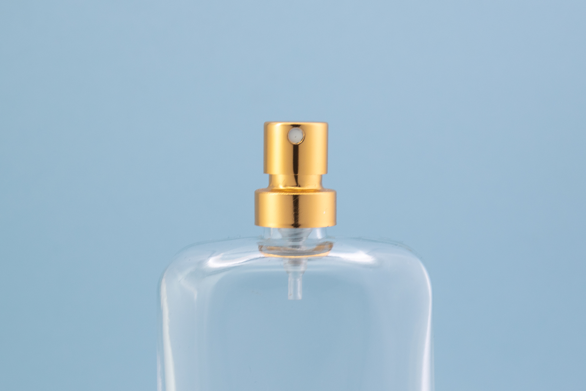 FEA 15 shiny gold crimp pump with aluminium collar and cap FEA 15 shiny gold crimp pump with aluminium collar and cap