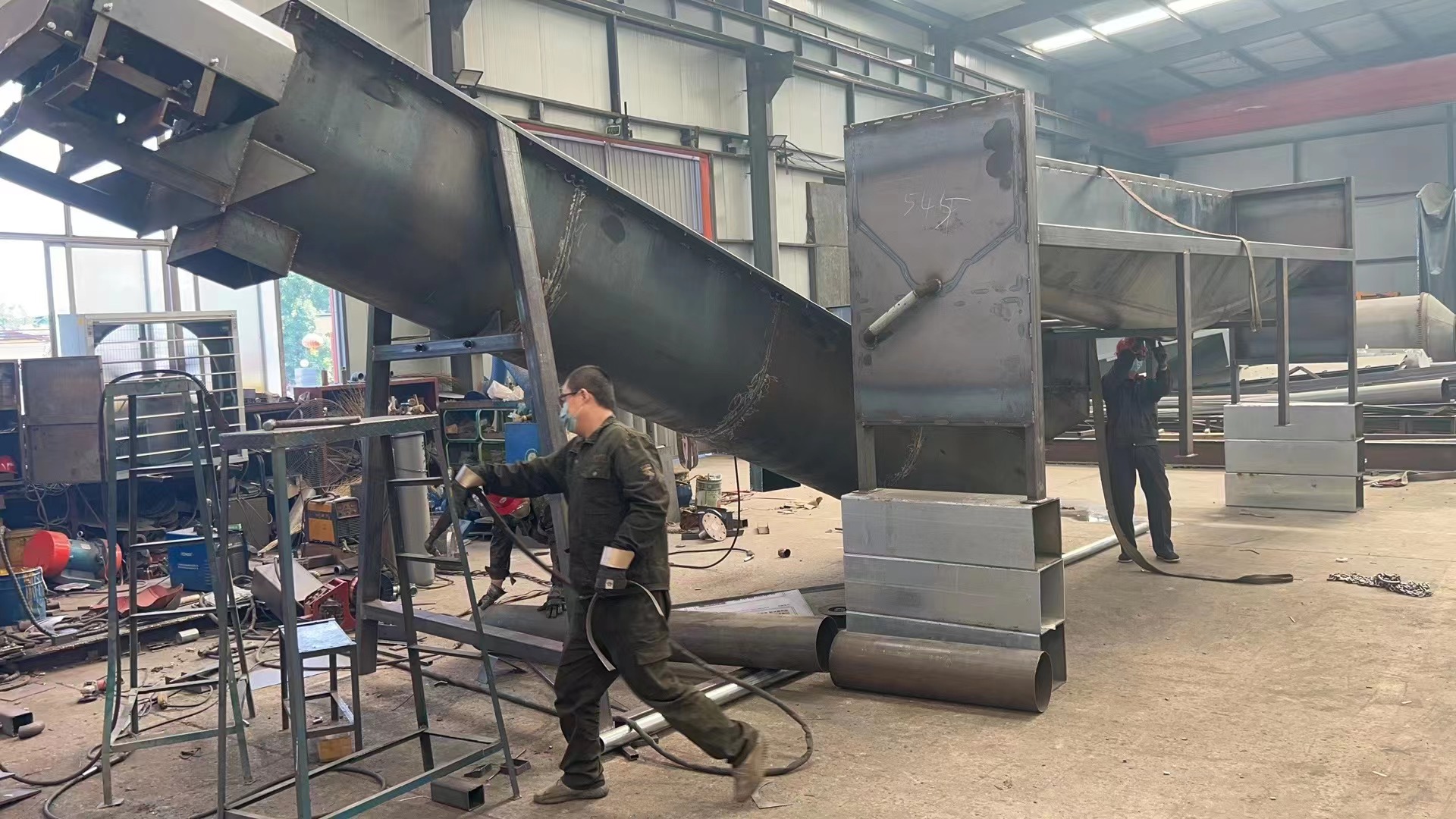 Manufacturing of sand and gravel separator Manufacturing of sand and gravel separator