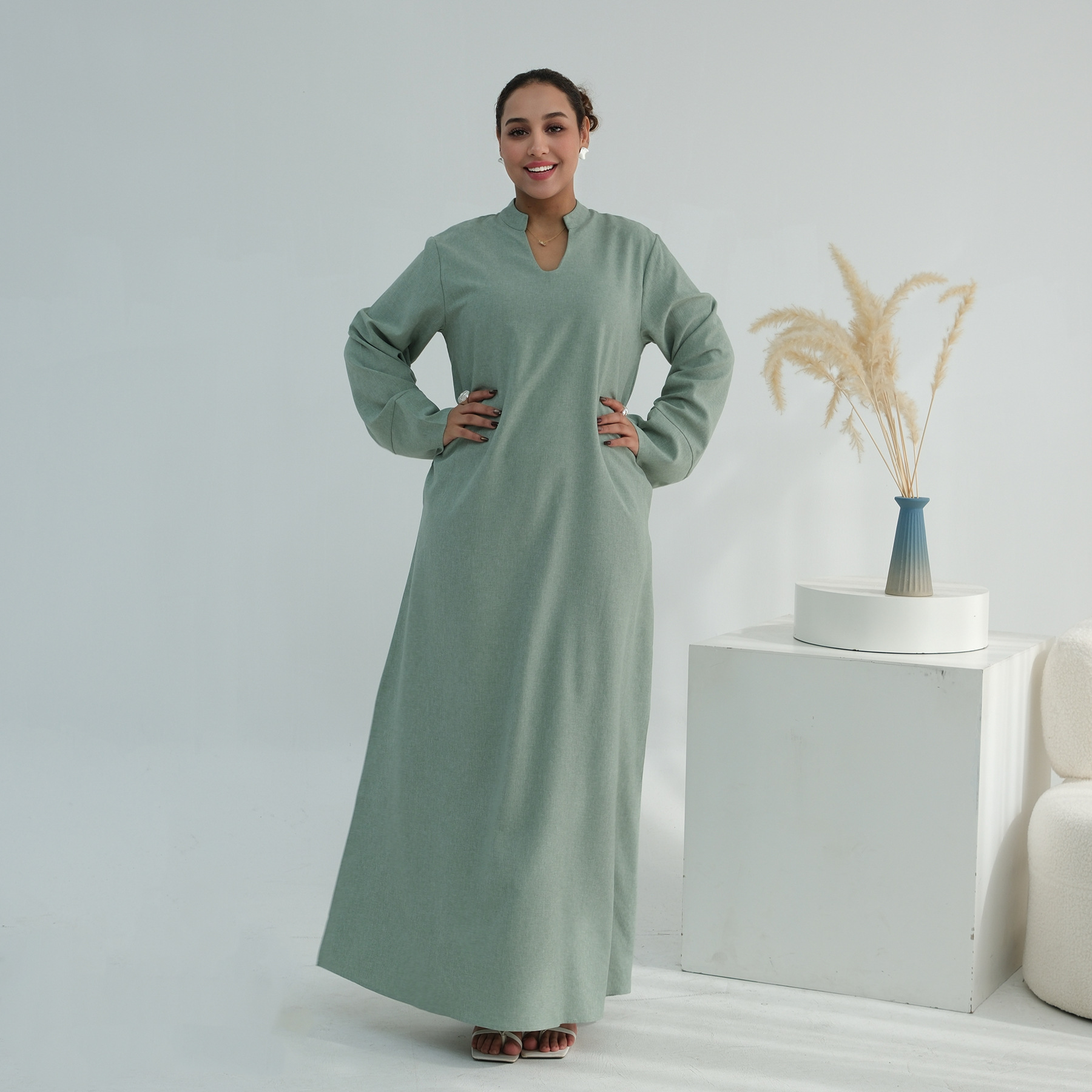 Linen Closed Abaya Long Robe Detail Linen Closed Abaya Long Robe Detail