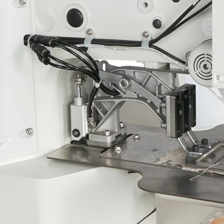 0906 Automatic Thick Material Bar Tacking Industrial Sewing Mach (4) 0906 Automatic Thick Material Bar Tacking Industrial Sewing Mach (4)