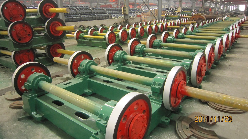 Spinning machine for electric pole