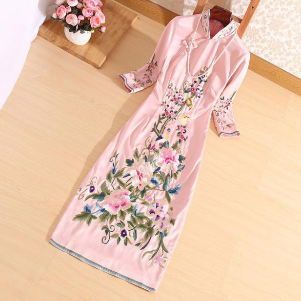 Cheongsam bordado a mano Hand Embroidered cheongsam