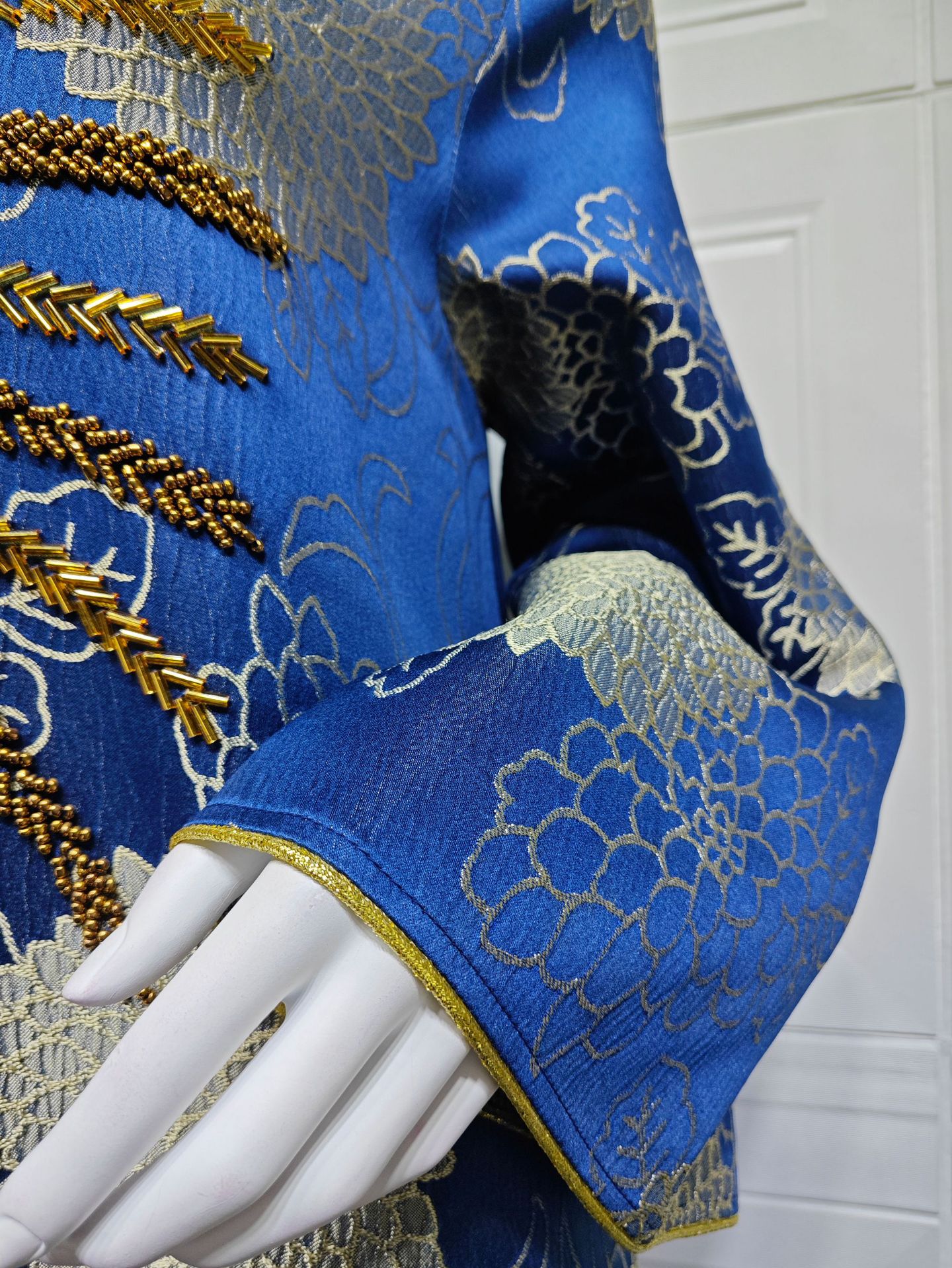 Luxury Abaya Jalabiya Dress AB402 (4) Luxury Abaya Jalabiya Dress AB402 (4)