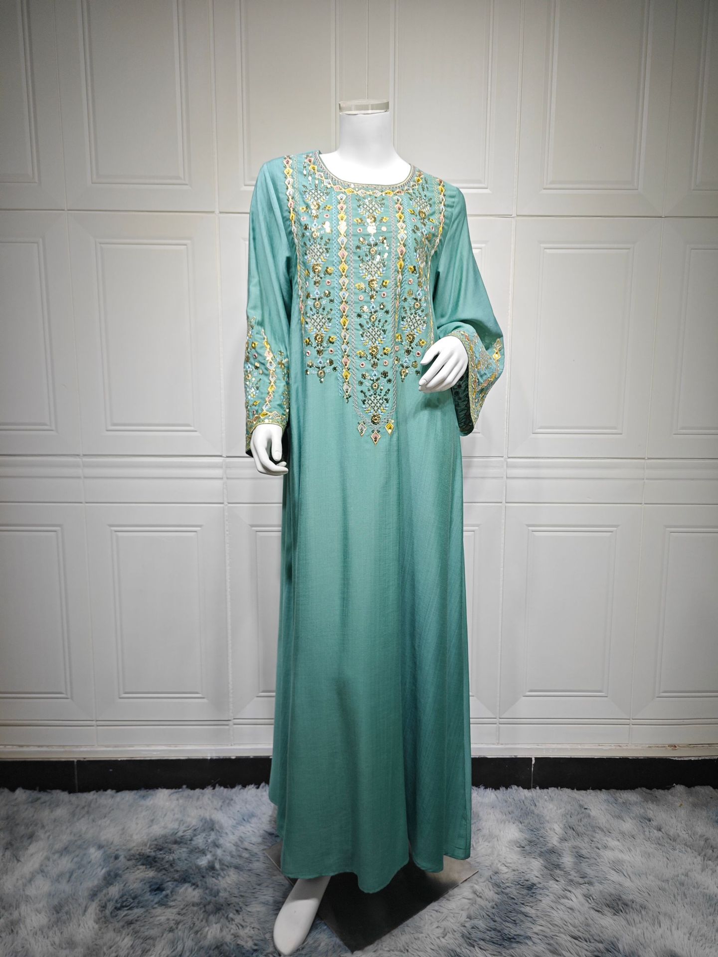 Luxury Sleeve Embroidered Maxi Abaya Dress Luxury Sleeve Embroidered Maxi Abaya Dress