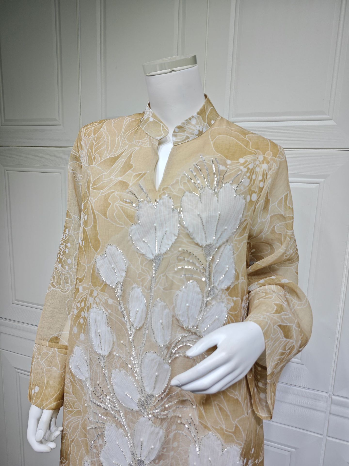 Floral Applique Abaya Jalabiya Dress for Women AB565 (6) Floral Applique Abaya Jalabiya Dress for Women AB565 (6)