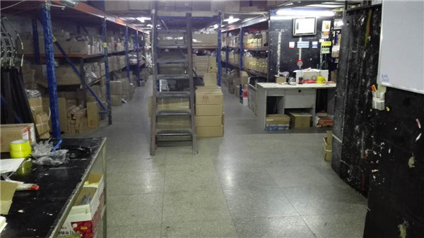 BYD  auto spare parts warehouse  (3)