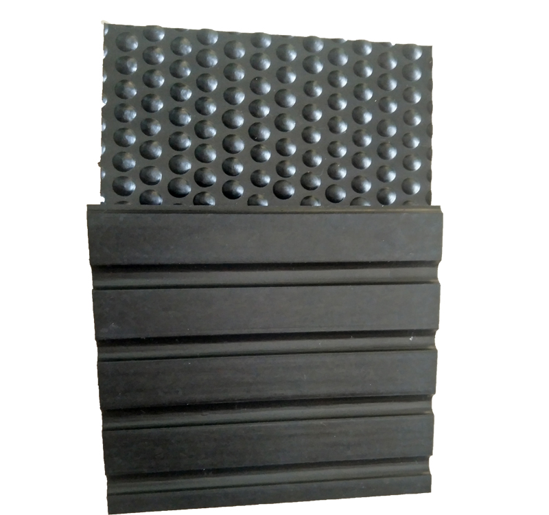 Rubber horse stable matting