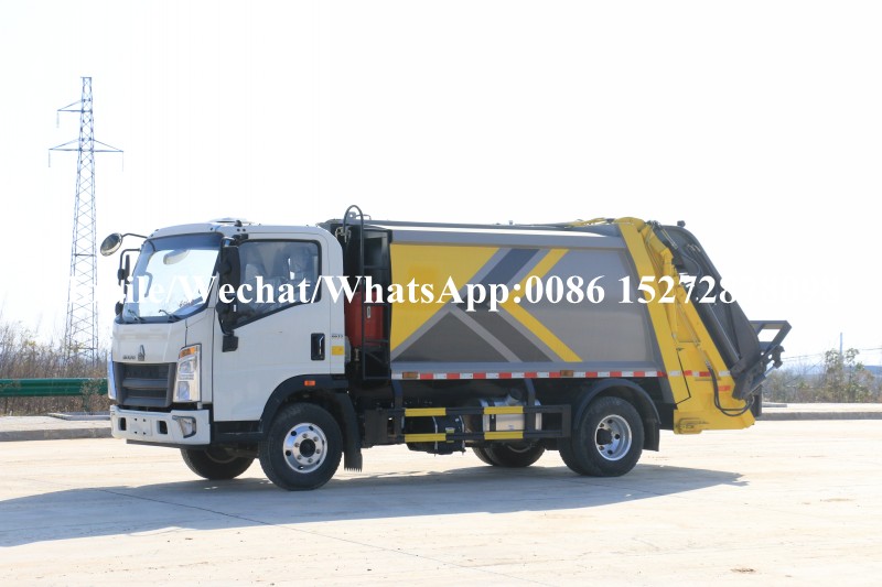 Garbage Compactor Truck (2) Garbage Compactor Truck (2)