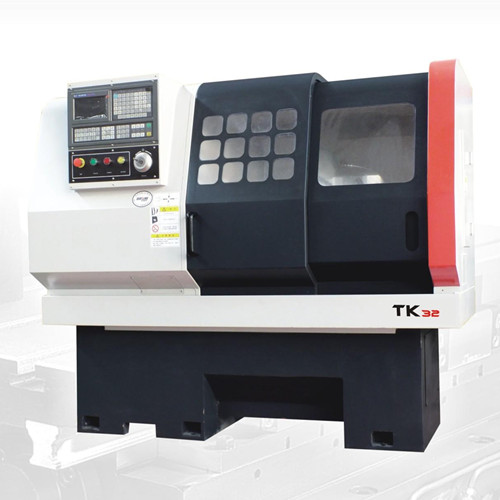  CNC Lathe