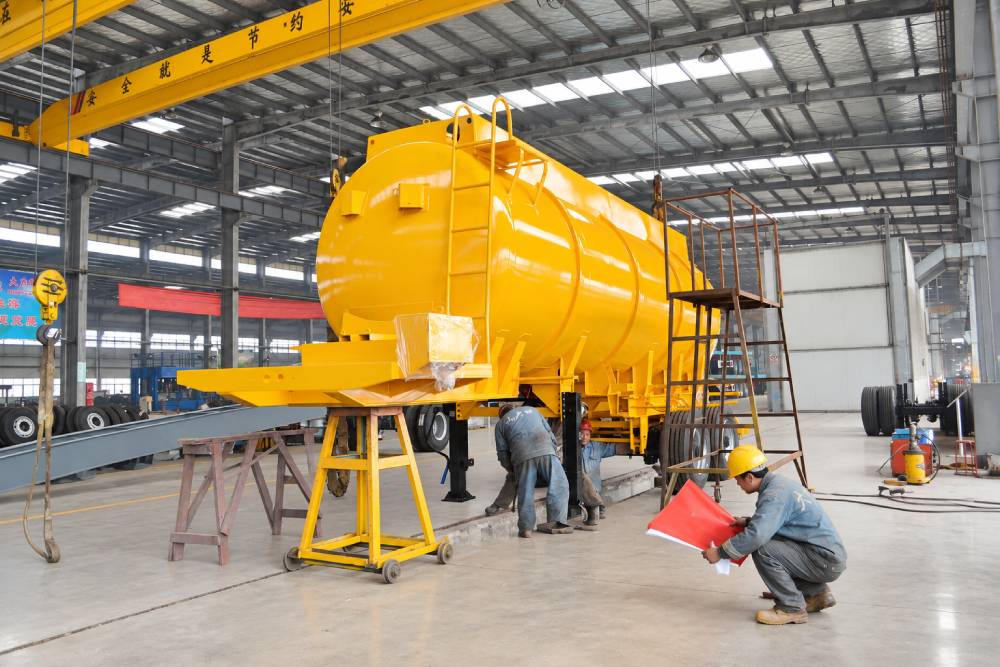 Carbon Steel Vacuum Trailer Carbon Steel Vacuum Trailer