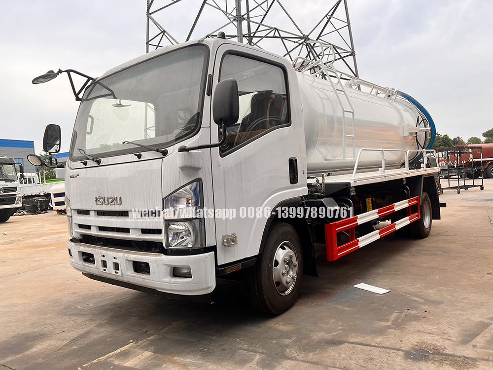 ISUZU vacuum tanker ISUZU vacuum tanker