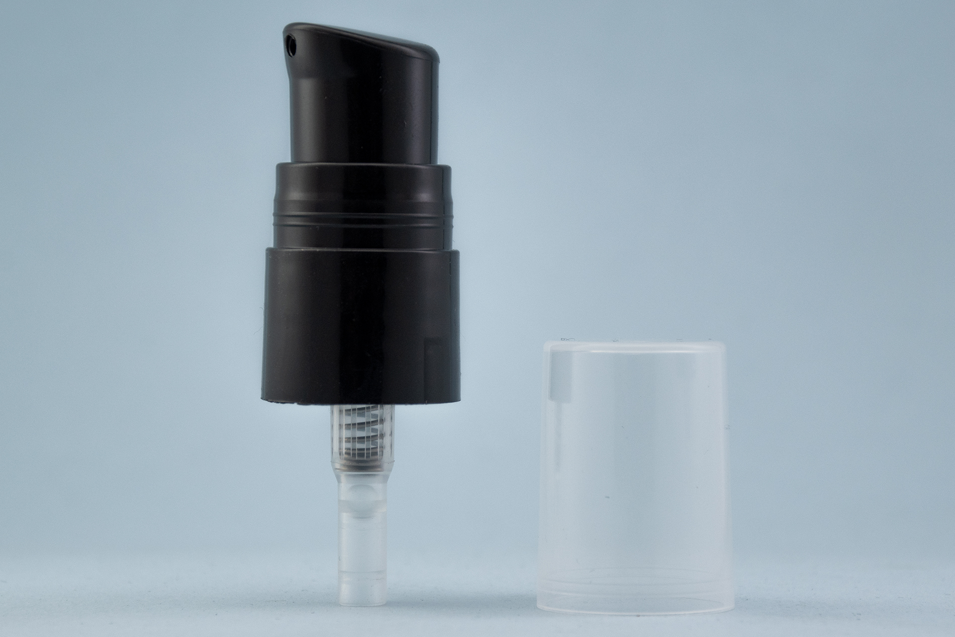 18/415 black smooth treatment pump 18/415 black smooth treatment pump