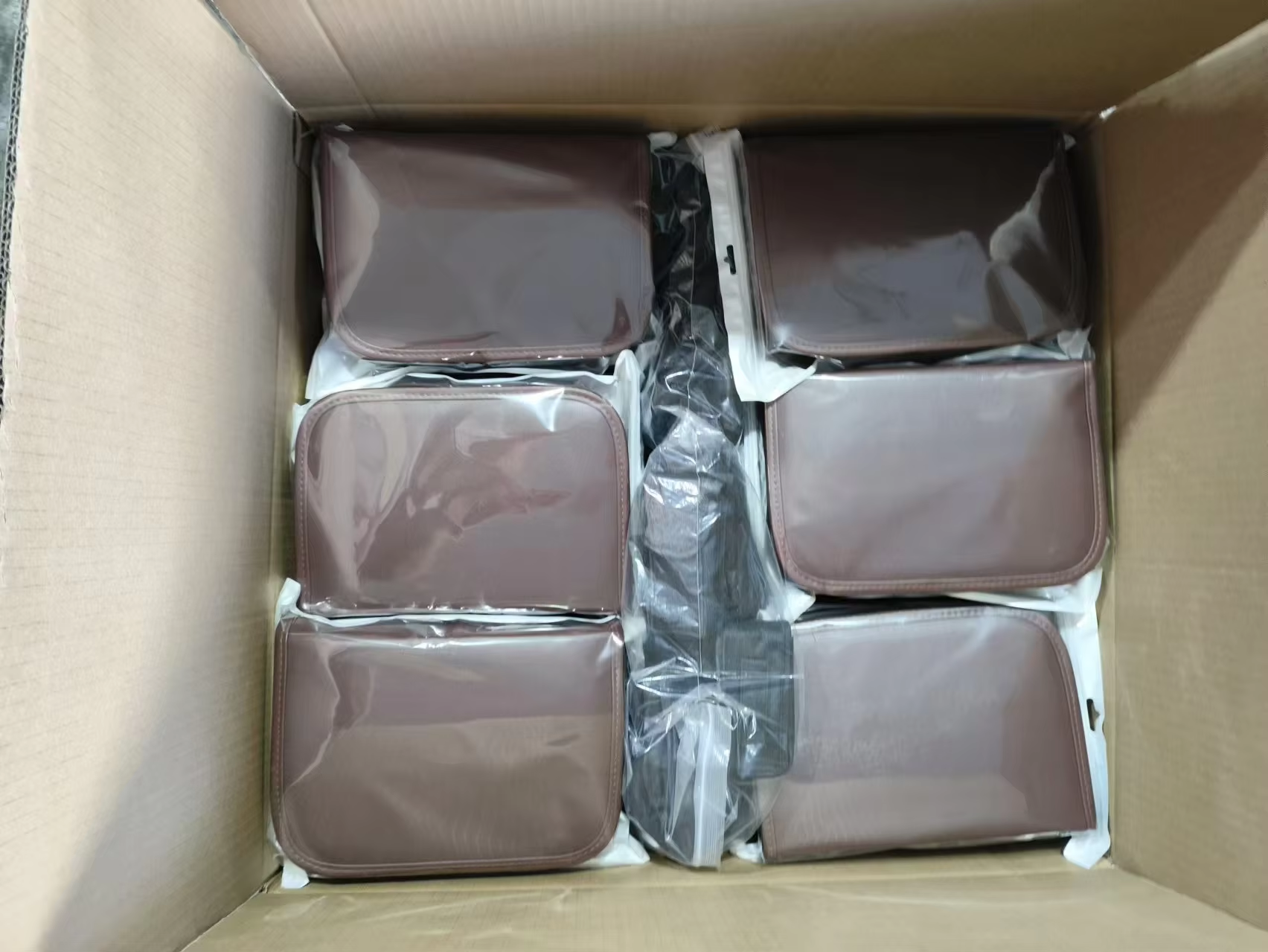 Premium Portable Leather Case with Custom Logo Essential Golf Accessory Kit Personalized Gift Set for Players99 Premium Portable Leather Case with Custom Logo Essential Golf Accessory Kit Personalized Gift Set for Players99