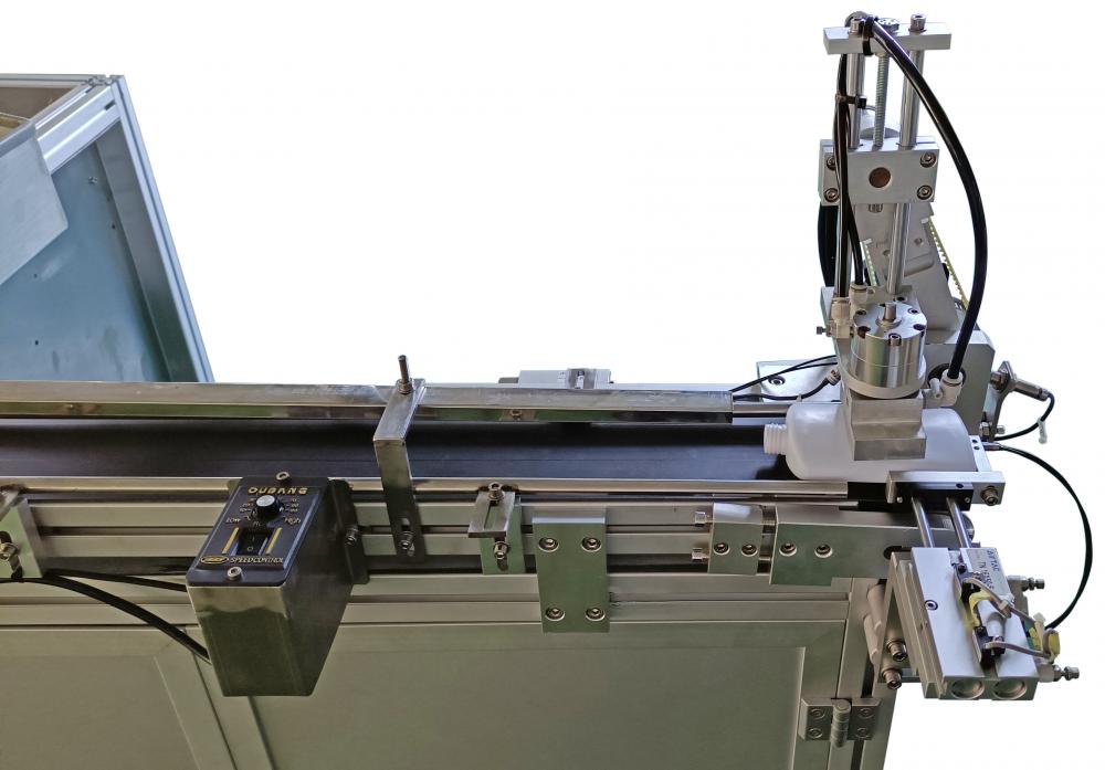 Bottle Sorting Machine With Mechanical Arm Bottle Sorting Machine With Mechanical Arm