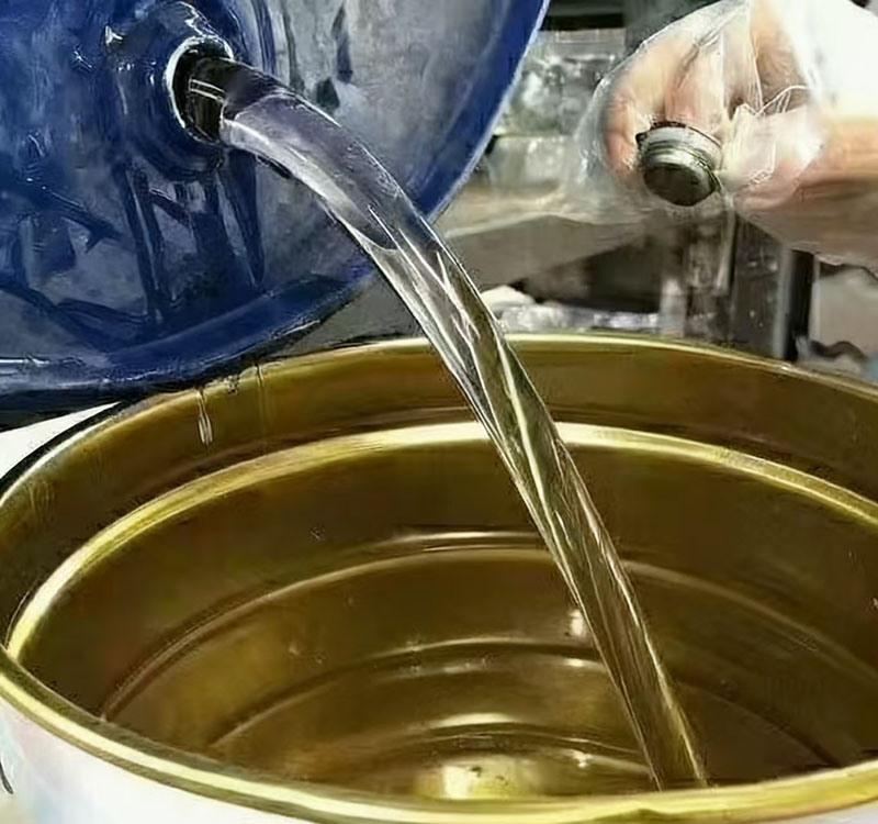 Polyurethane glue 2 Polyurethane glue 2