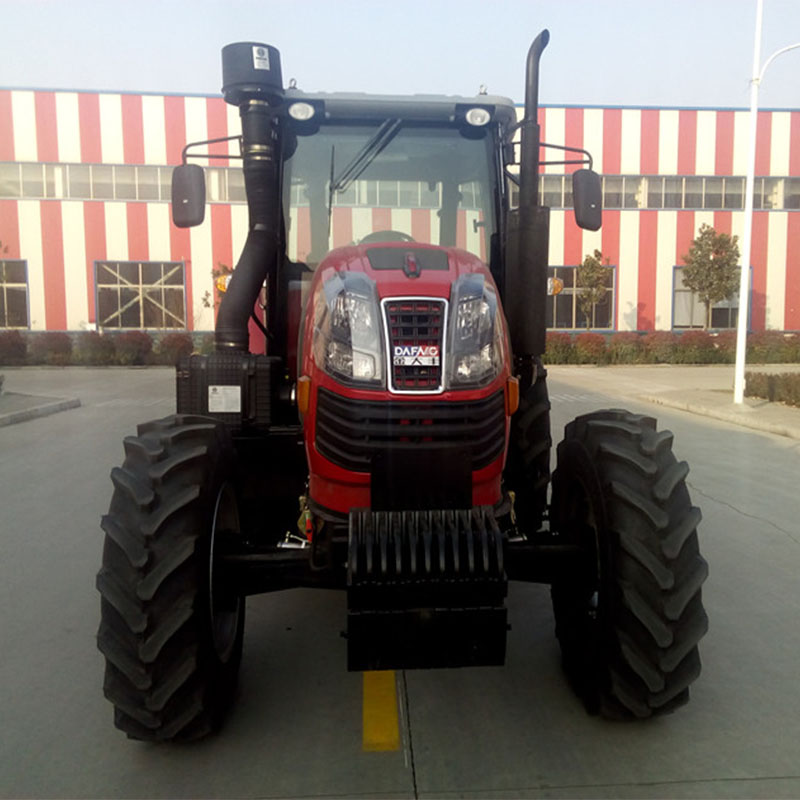 Wheeled tractor 140HP