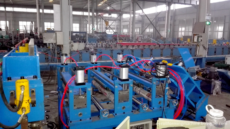 hinge hole forming hinge hole forming