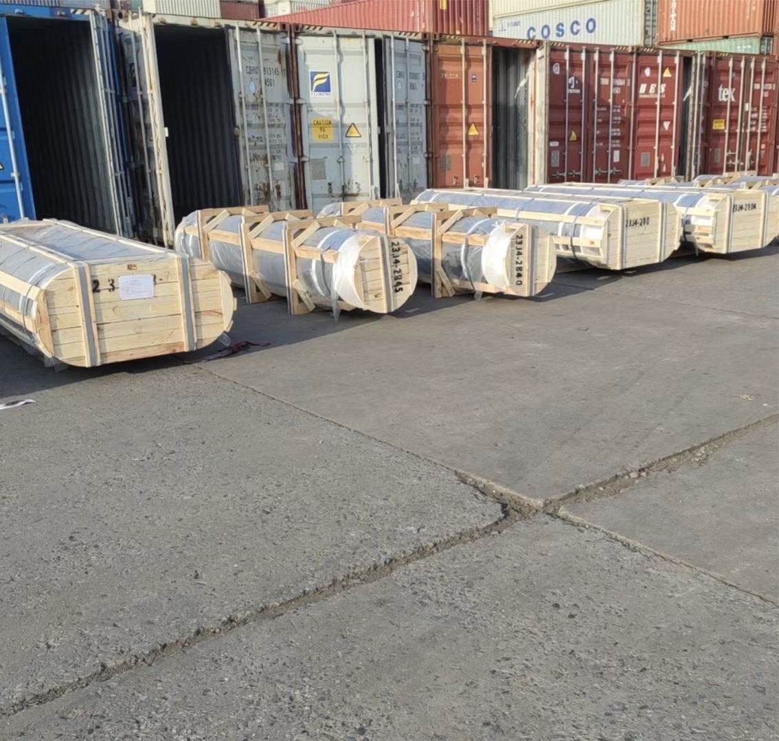 graphite electrode UHP600mm graphite electrode UHP600mm