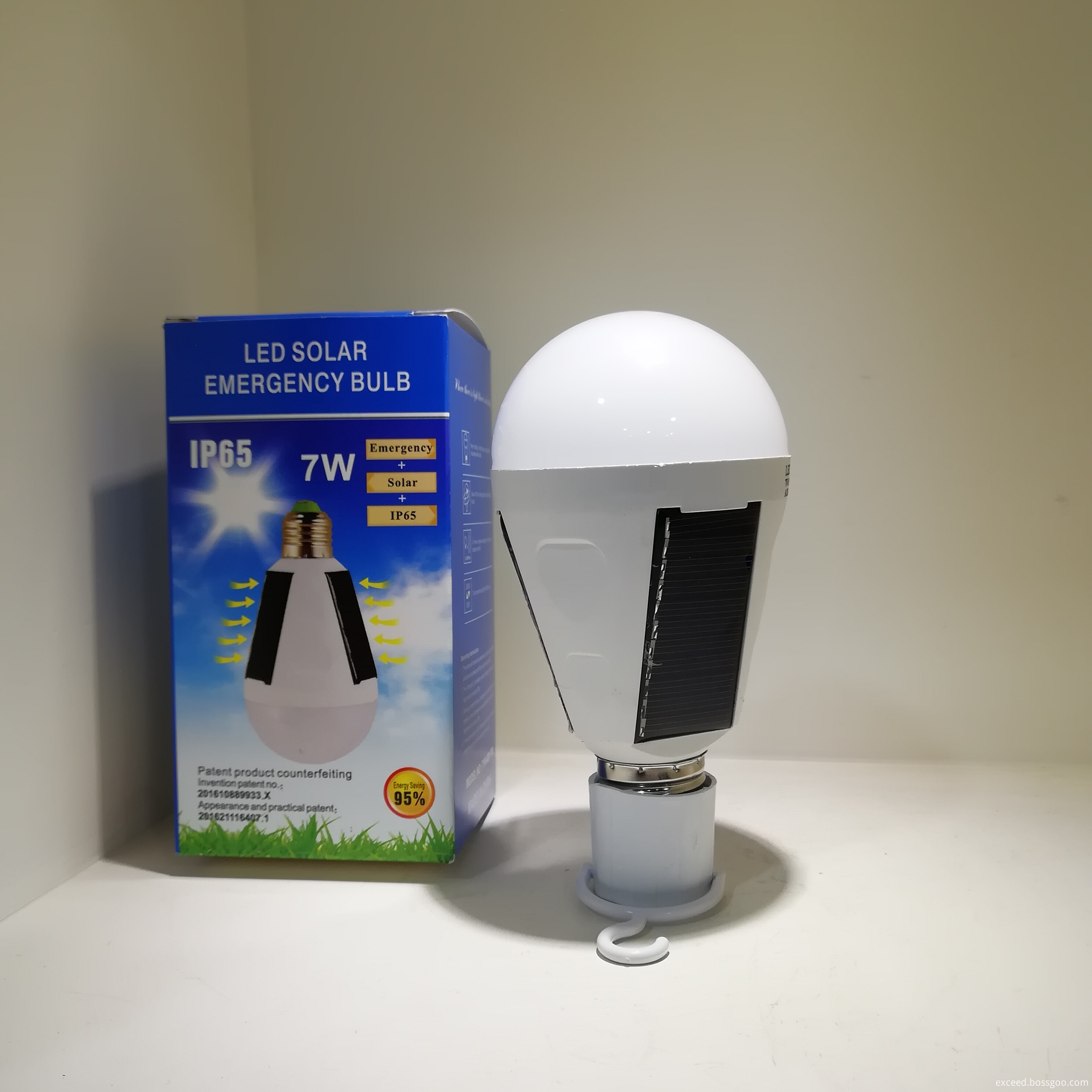 solar power energy street light pole